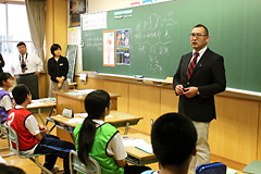 ���J������