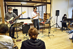 �N���X�}�X���C�u